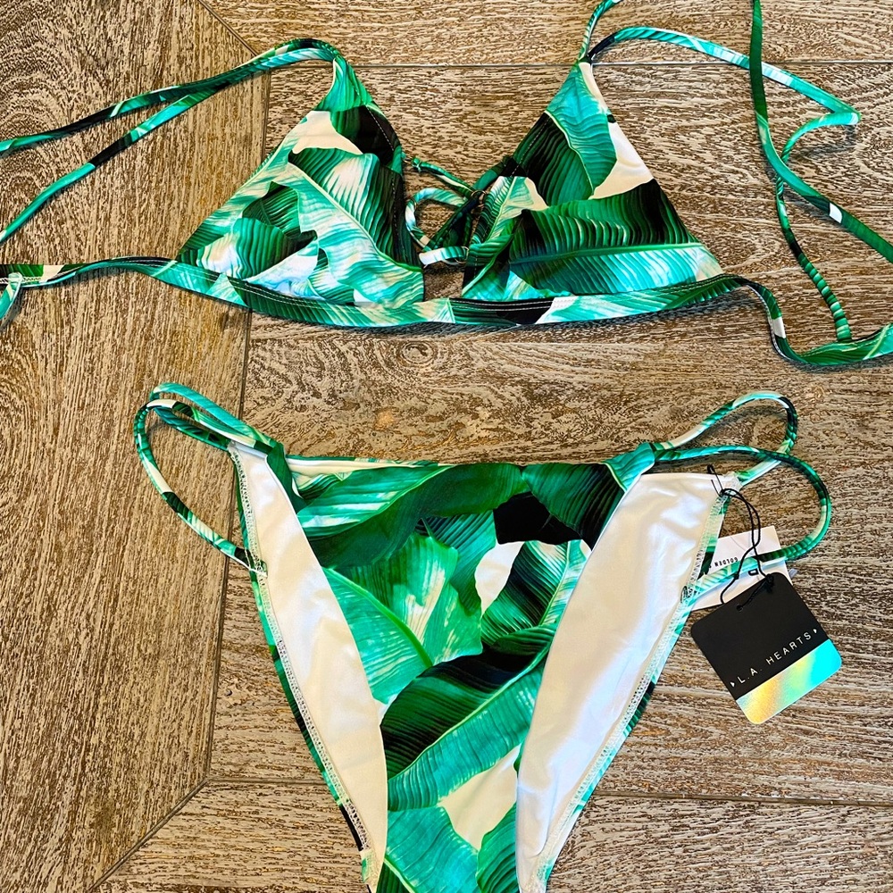 Bikini, never worn bottoms!